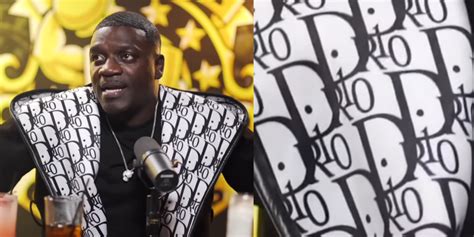 did Akon wear Dior jacket